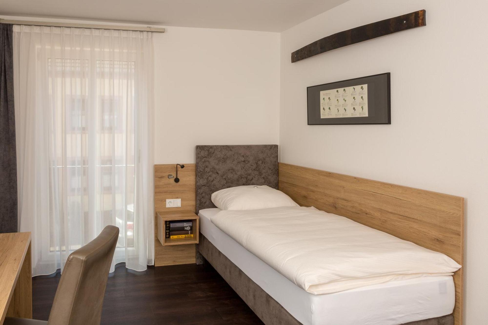 Weinhotel Ayler Kupp Bilik gambar